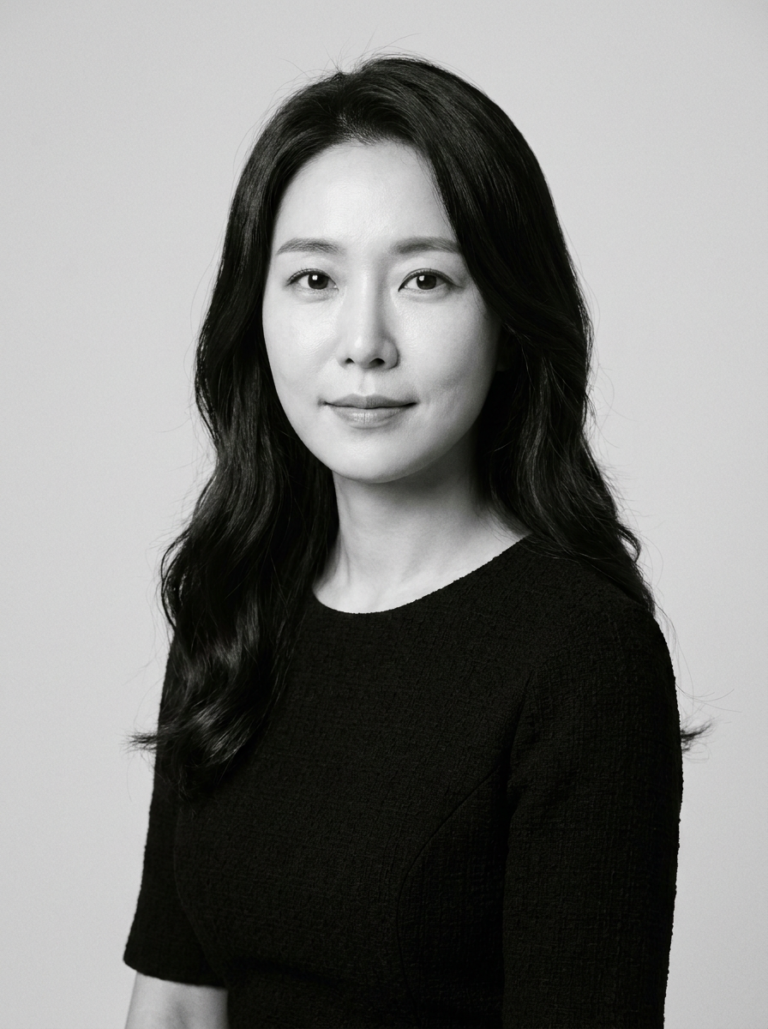 강사 17